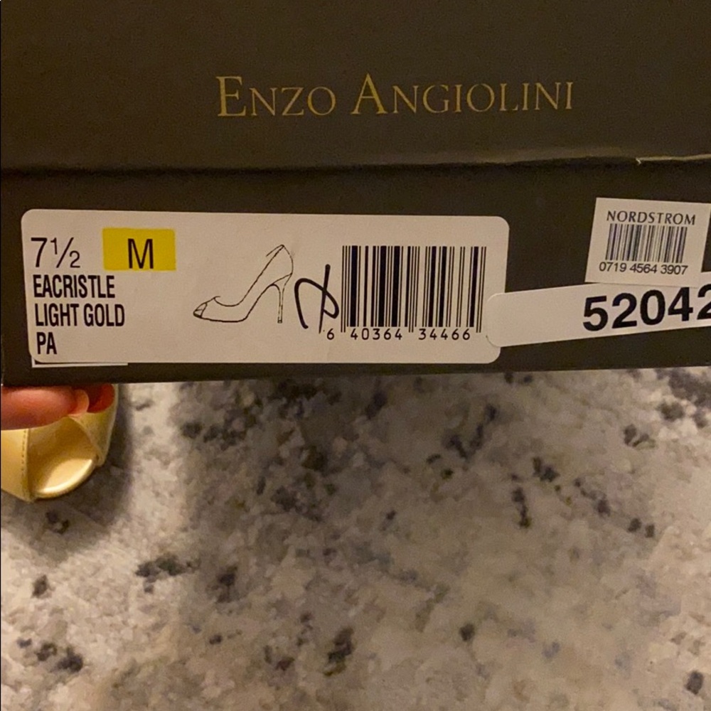 Shoes - Picture 8 of 8